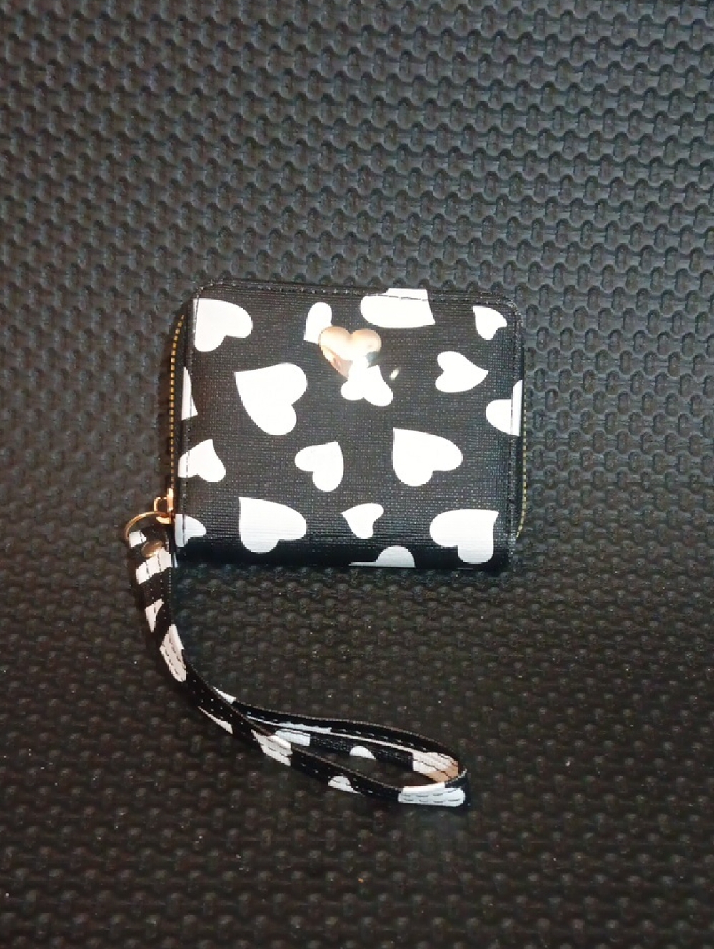 Black and White Heart Wristlet Wallet